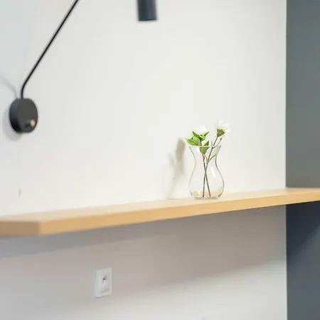 Modern Apartment Desk & Bedroom By Noclegi Renters Poznan Exterior photo
